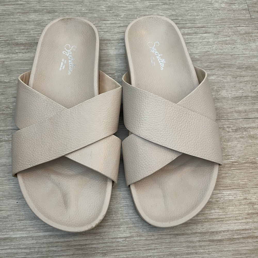 Seychelles cream sandals